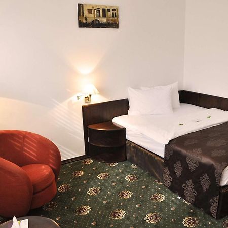 Best Western Central Hotel Arad Dış mekan fotoğraf