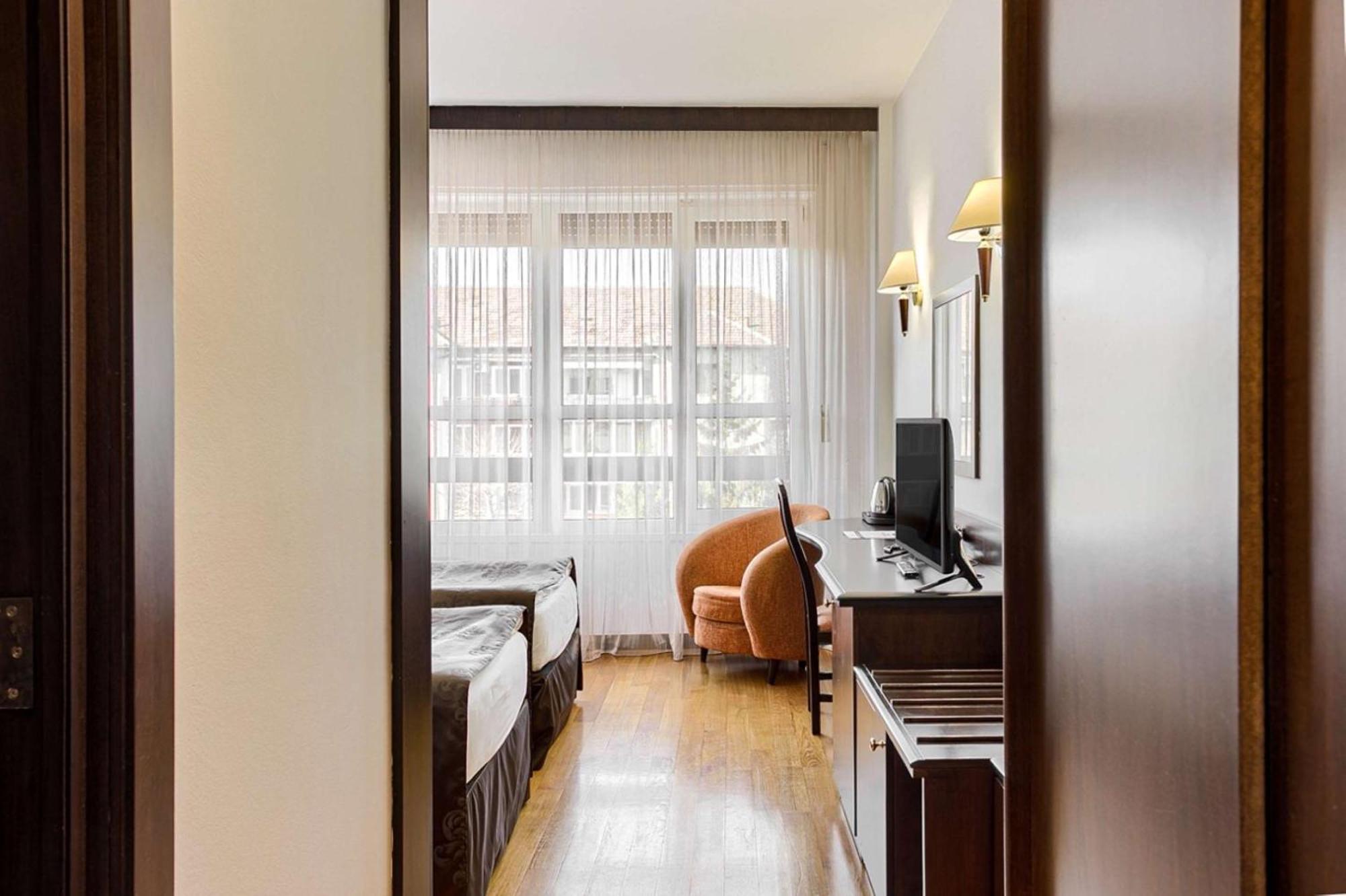 Best Western Central Hotel Arad Dış mekan fotoğraf