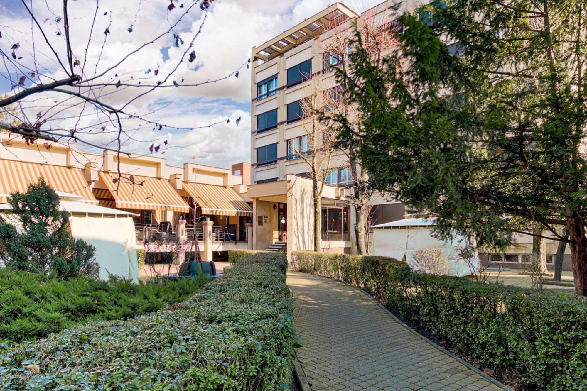 Best Western Central Hotel Arad Dış mekan fotoğraf