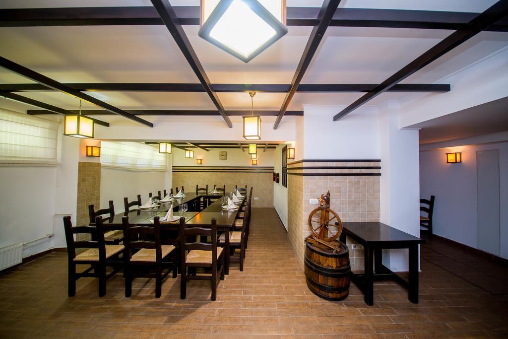 Best Western Central Hotel Arad Dış mekan fotoğraf